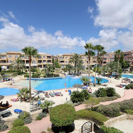 Limnaria Gardens Two Bedroom Apartment With Balcony Paphos Bagian luar foto