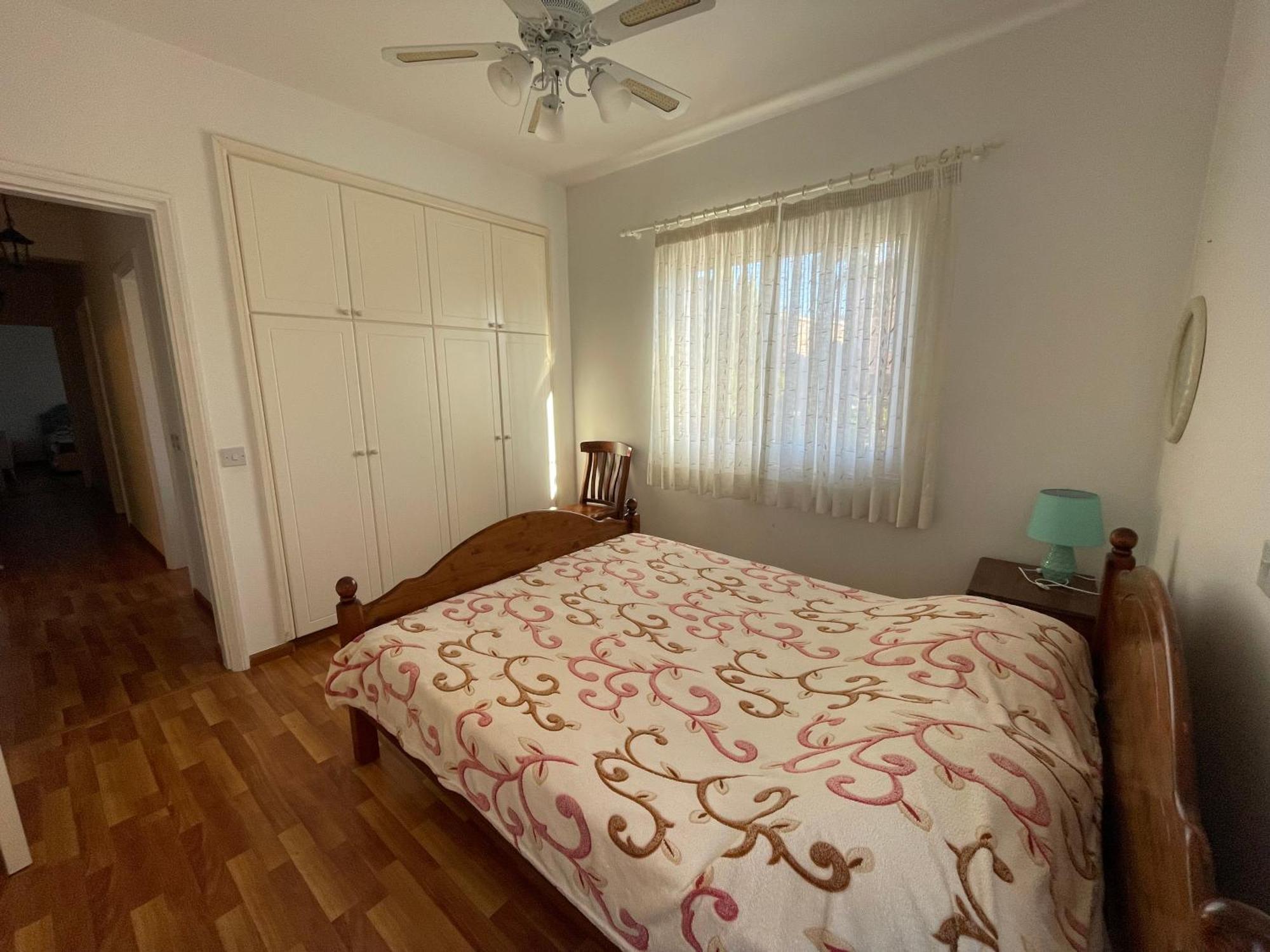 Limnaria Gardens Two Bedroom Apartment With Balcony Paphos Bagian luar foto