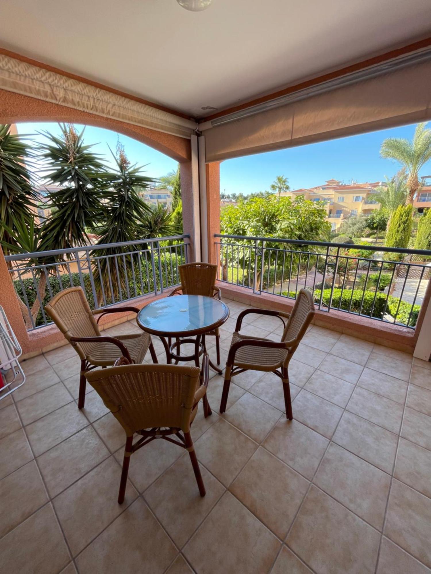 Limnaria Gardens Two Bedroom Apartment With Balcony Paphos Bagian luar foto