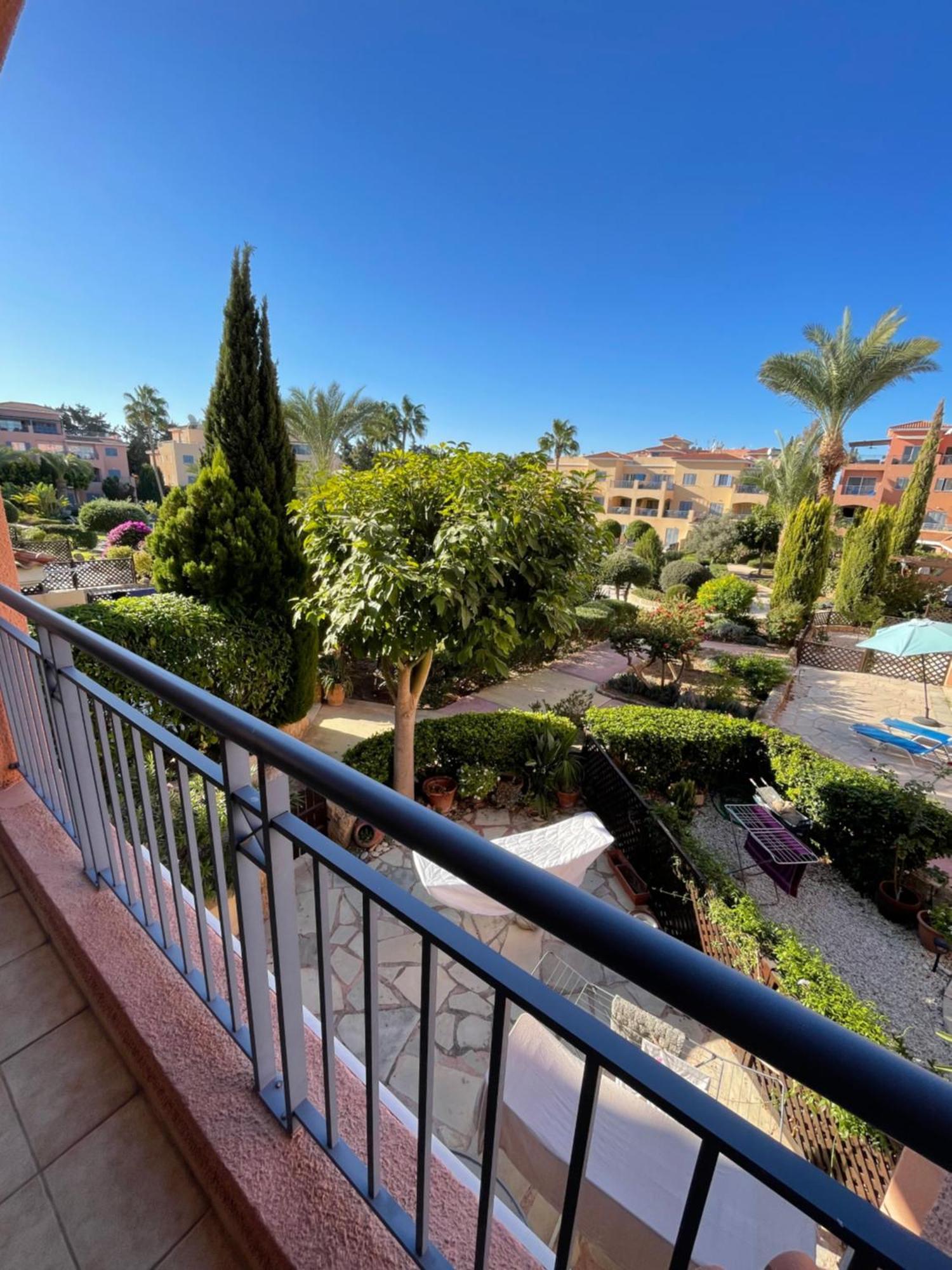Limnaria Gardens Two Bedroom Apartment With Balcony Paphos Bagian luar foto